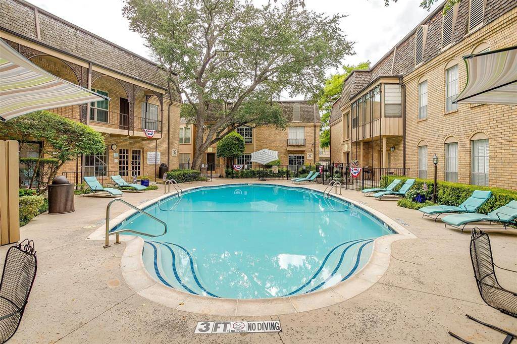 Fort Worth, TX 76109,4312 Bellaire Drive S #225