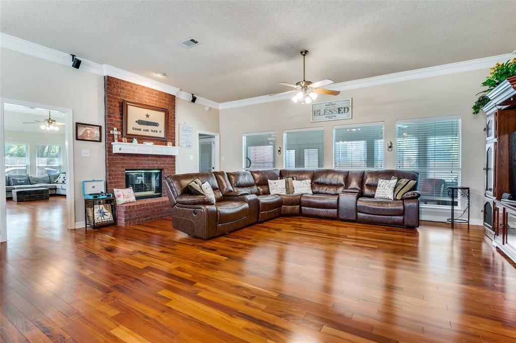 Mansfield, TX 76063,1020 Shady Oak Trail