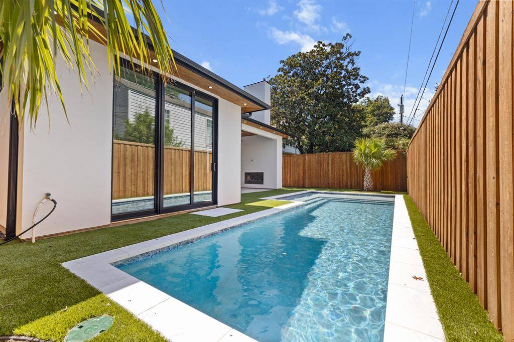 Dallas, TX 75214,6231 McCommas Boulevard