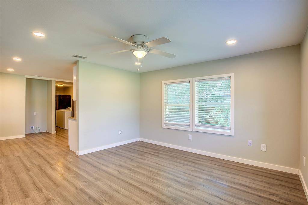 Bonham, TX 75418,911 S 4th Street