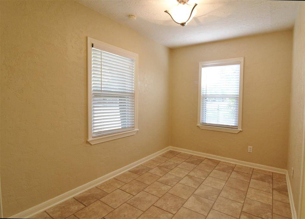 River Oaks, TX 76114,5441 Thomas Lane