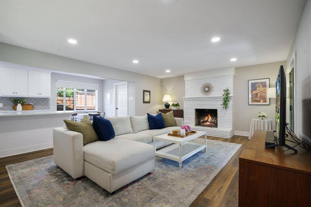 Dallas, TX 75228,8318 Londonderry Lane