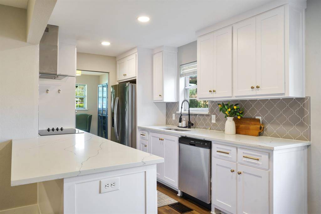 Dallas, TX 75228,8318 Londonderry Lane