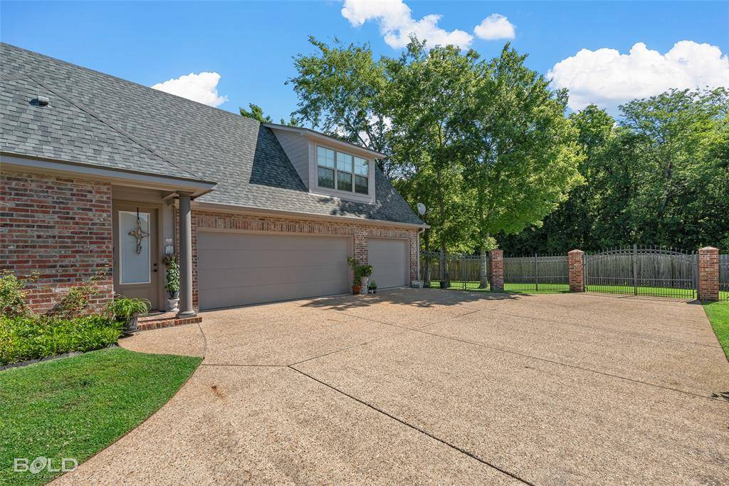 Bossier City, LA 71111,1053 Fawn Hollow