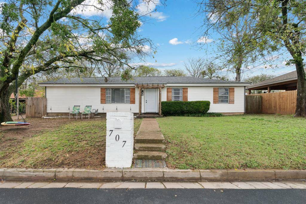Weatherford, TX 76086,707 N Walnut Street
