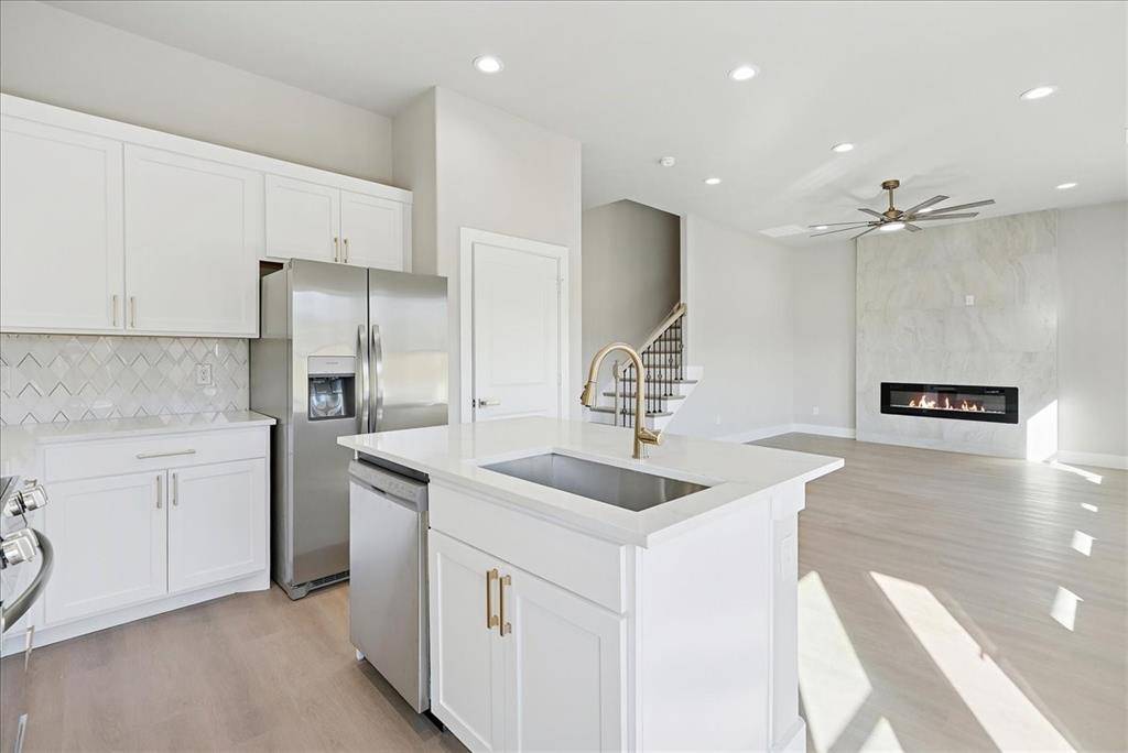 Waxahachie, TX 75165,113 Church Street