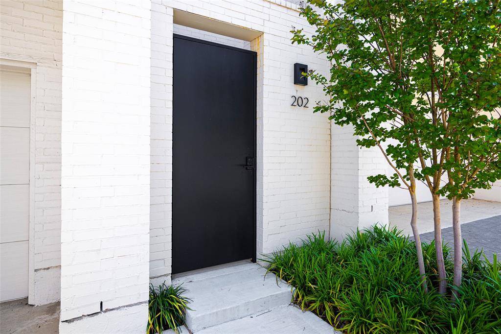 Dallas, TX 75208,610 N Oak Cliff Boulevard #304