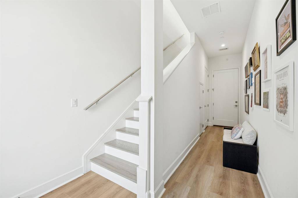 Dallas, TX 75215,1901 S Harwood Street #107