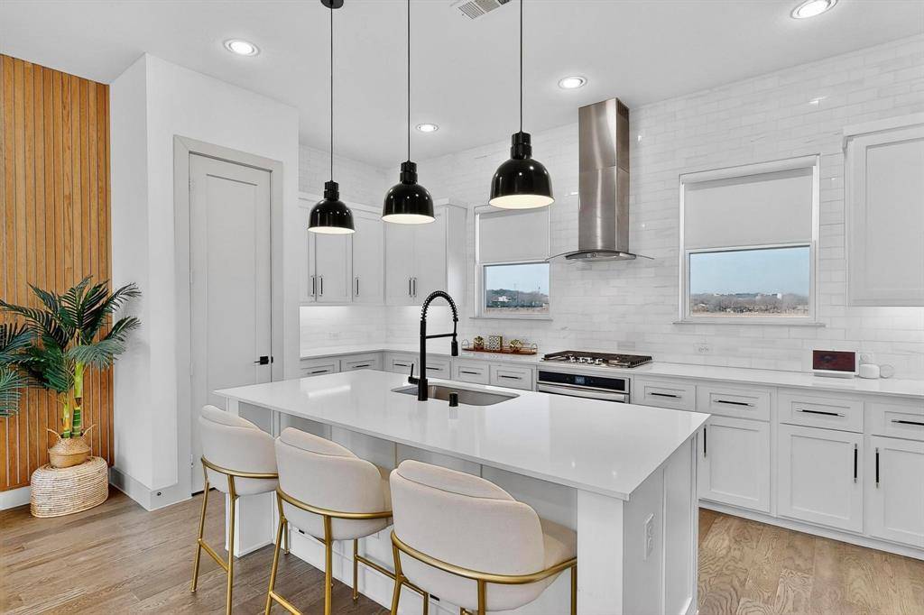 Dallas, TX 75212,2557 Carmelita Street