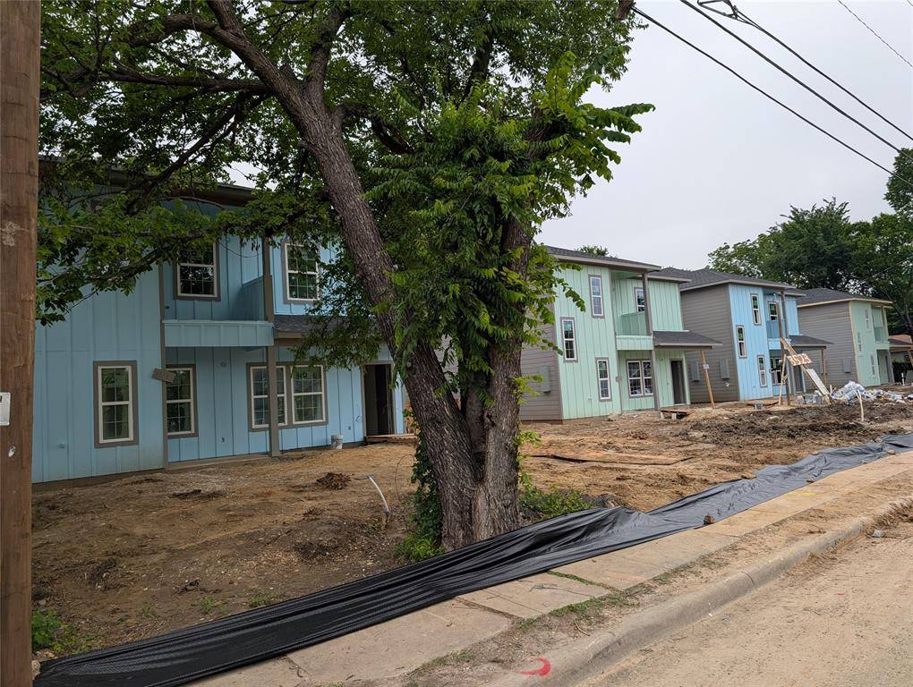 Dallas, TX 75210,3525 Herrling Street