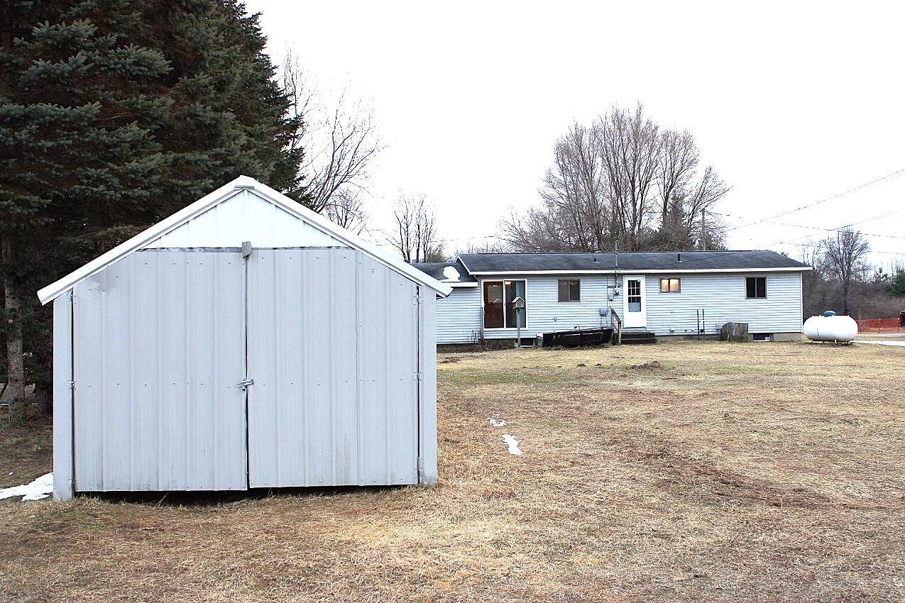 Hesperia, MI 49421,8422 E M 20