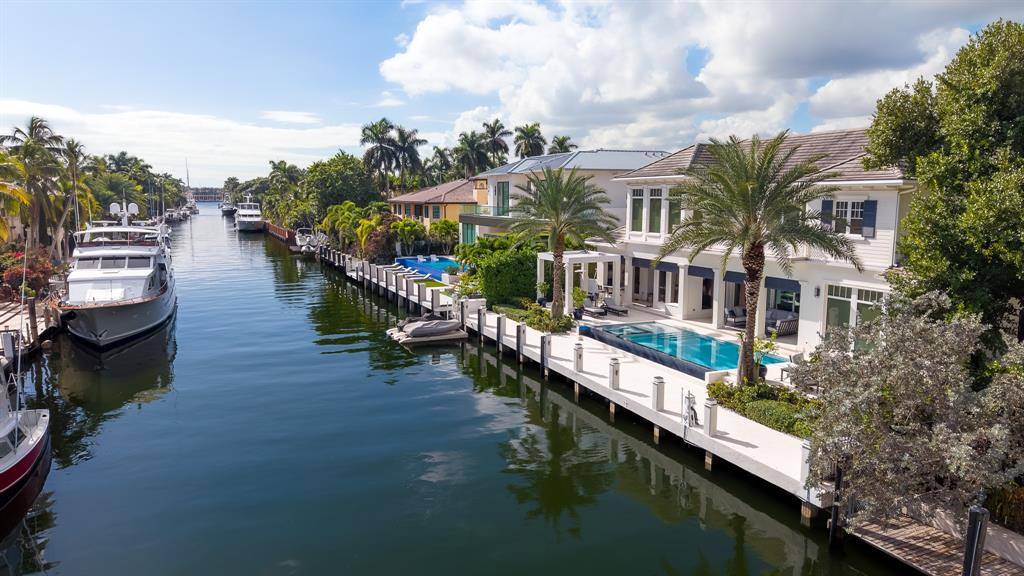 Fort Lauderdale, FL 33301,400 Coral Way