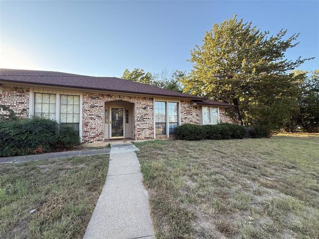 Southlake, TX 76092,1920 Fox Hollow Circle
