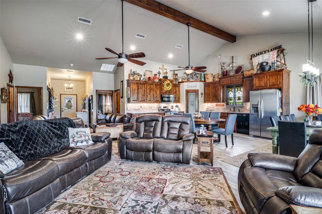 Emory, TX 75440,332 Rs County Road 3130