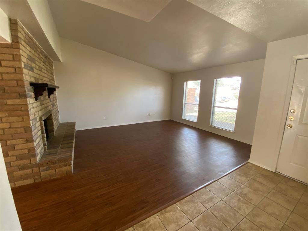 Arlington, TX 76016,6808 Blackberry Drive