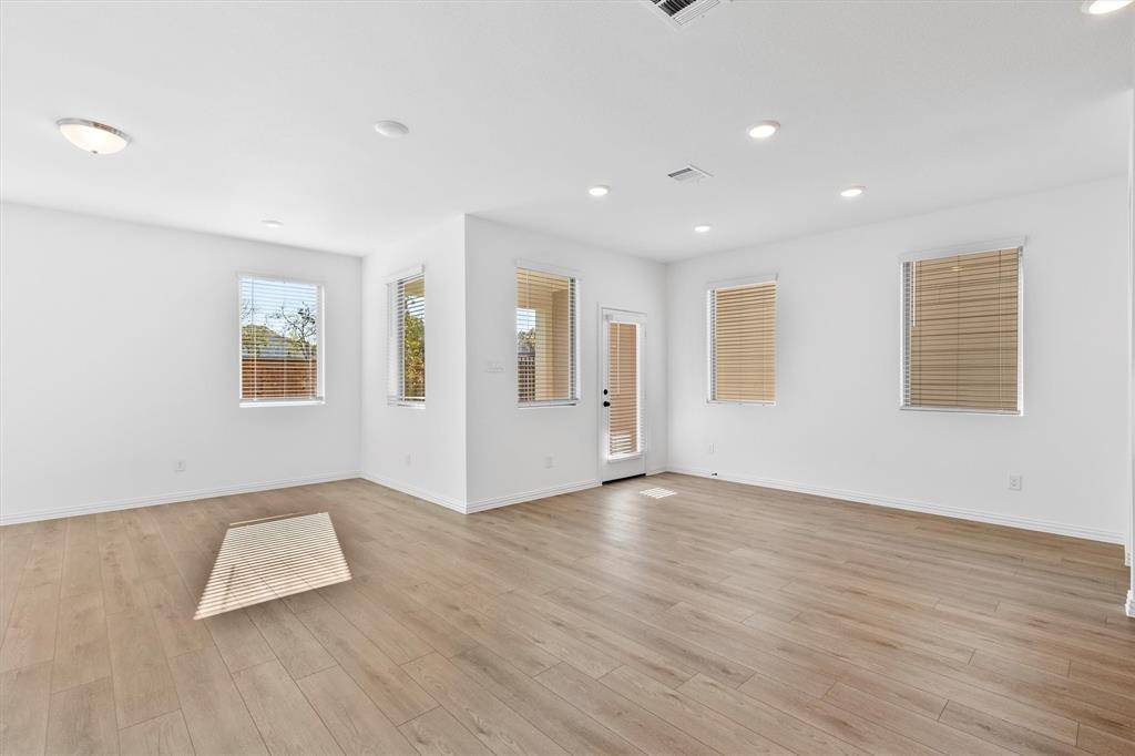 Dallas, TX 75228,6908 Gorman Falls Trail