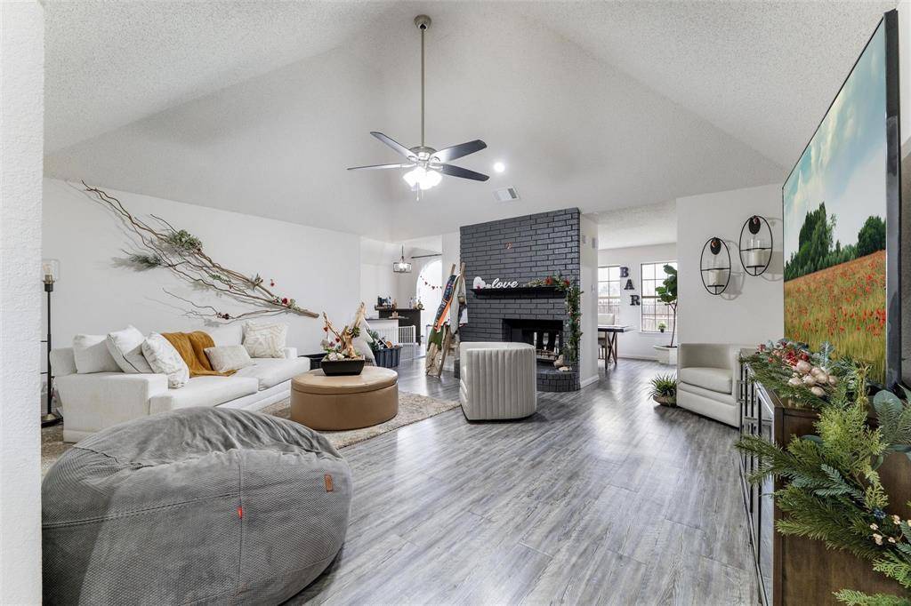 Cedar Hill, TX 75104,916 Clover Hill