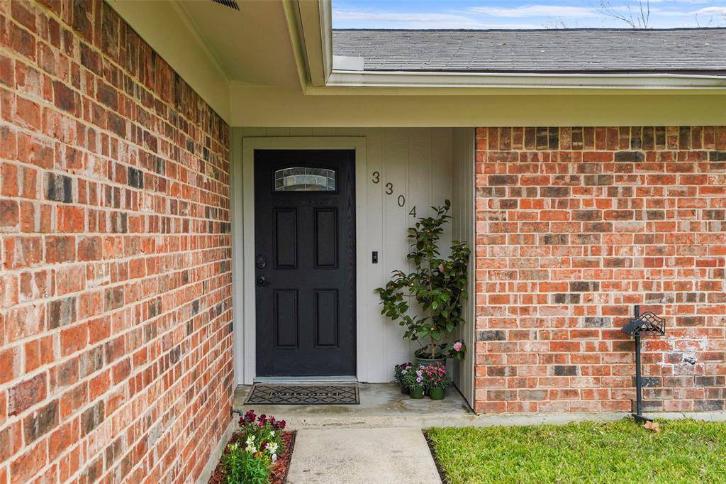 Denton, TX 76209,3304 Huisache Street