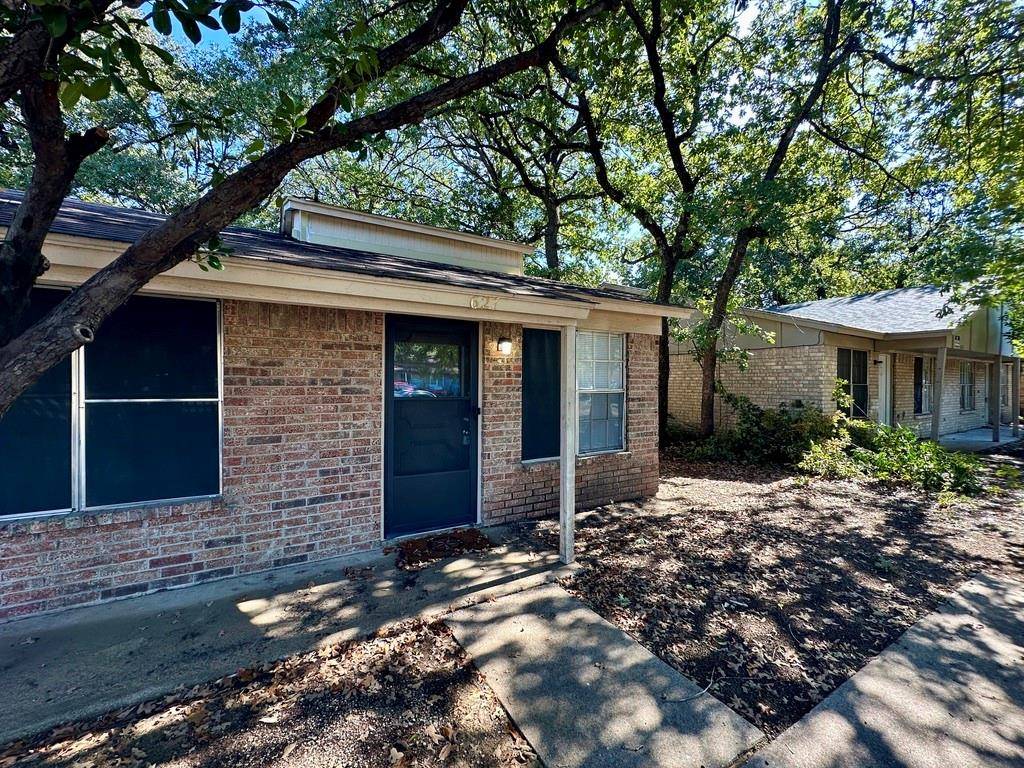627 Mcqueary Street, Arlington, TX 76012