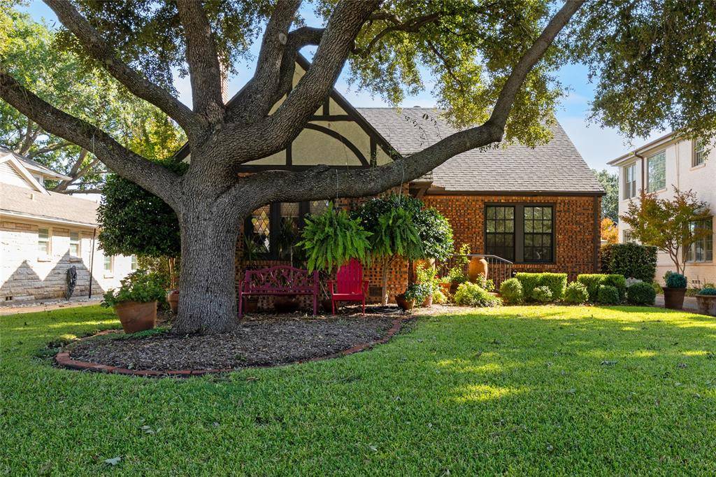 Fort Worth, TX 76109,2437 Wabash Avenue