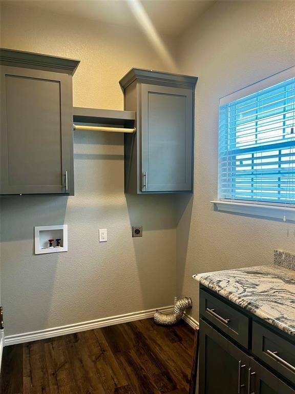 Mexia, TX 76667,706 E Palestine