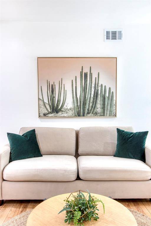 Dallas, TX 75218,11521 Fernald Avenue