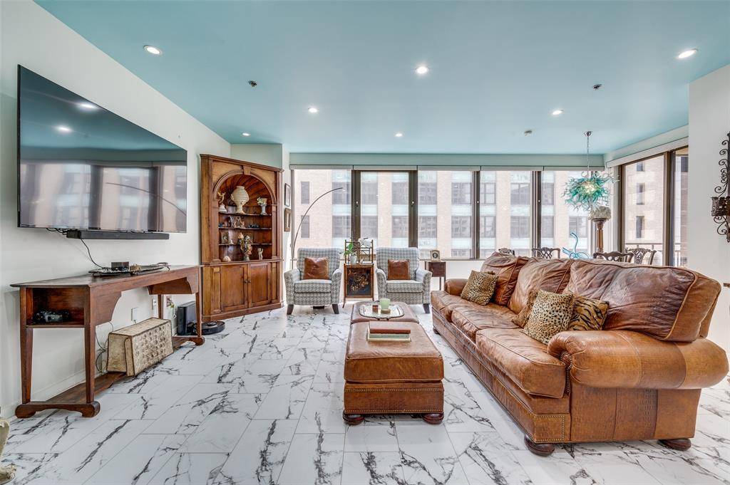 Dallas, TX 75202,1200 Main Street #701