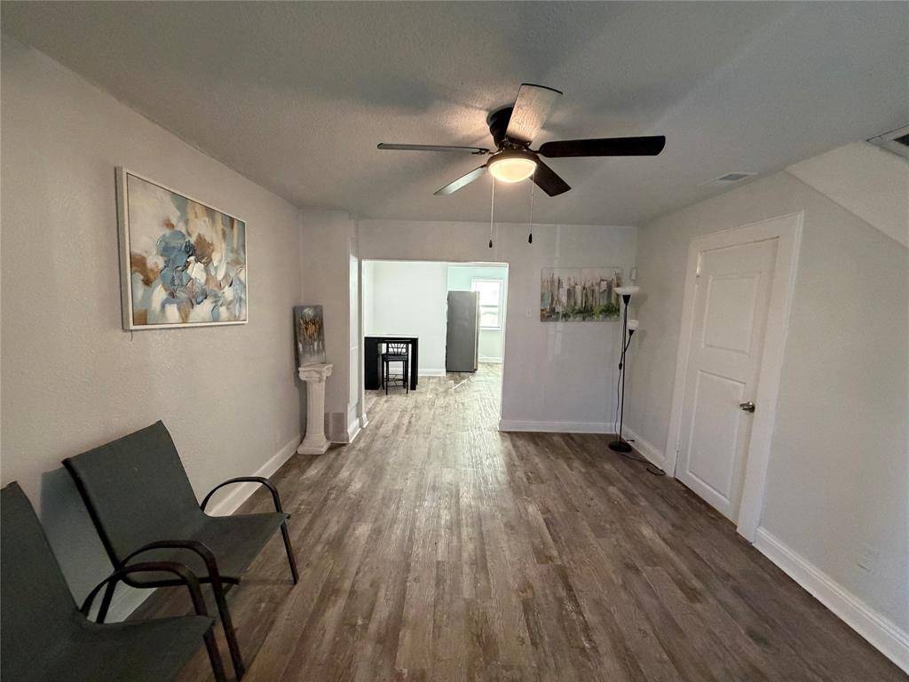 Dallas, TX 75216,222 E Woodin Boulevard