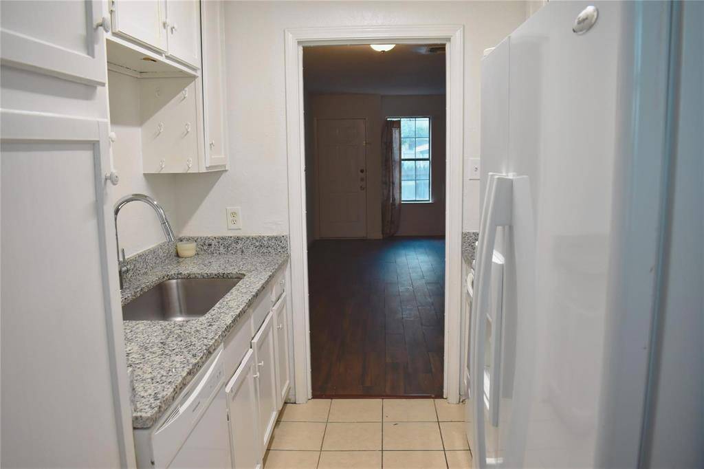 Fort Worth, TX 76133,7415 Kingswood Drive