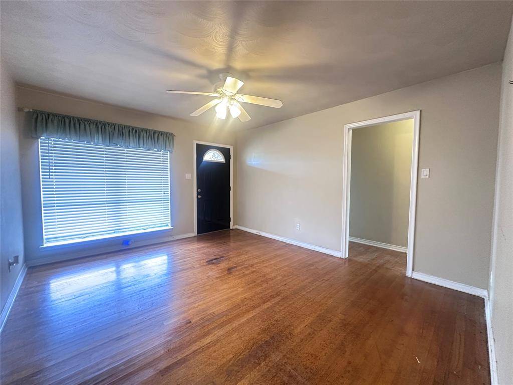 Garland, TX 75040,1122 Bowie Street