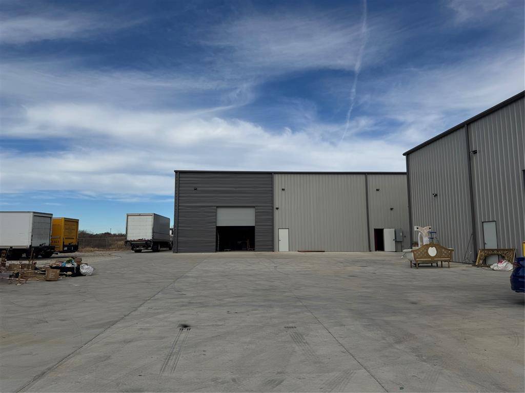 Aubrey, TX 76227,134 Industrial Park