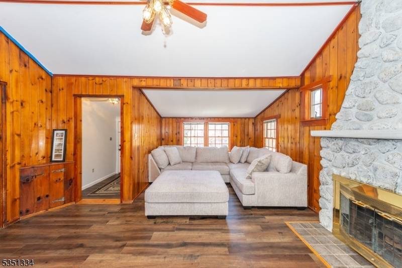 Wayne Twp., NJ 07470,53 Laurel Dr