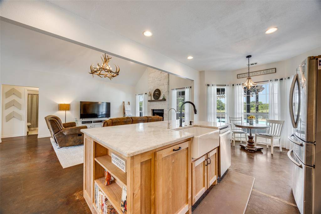 Bonham, TX 75418,899 County Road 1555