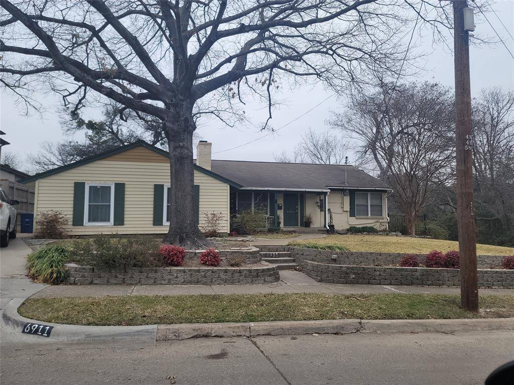 Dallas, TX 75214,6911 Chantilly Lane