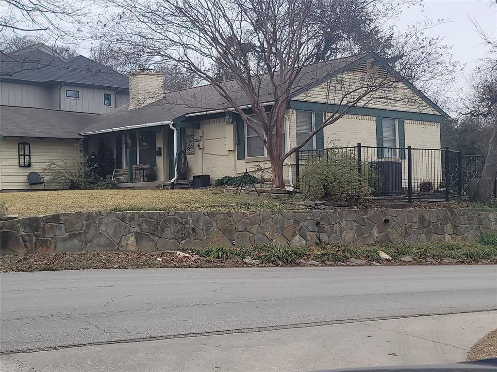 Dallas, TX 75214,6911 Chantilly Lane