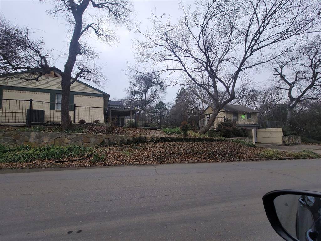 Dallas, TX 75214,6911 Chantilly Lane