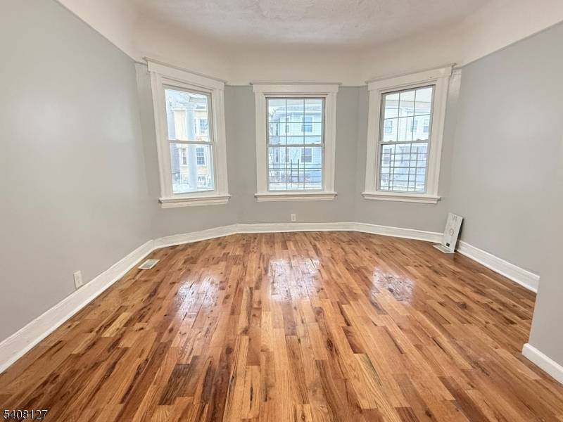 East Orange City, NJ 07017,44 N 16Th St