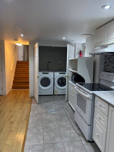 Toronto W09, ON M9R 3V3,118 Redgrave DR #Lower