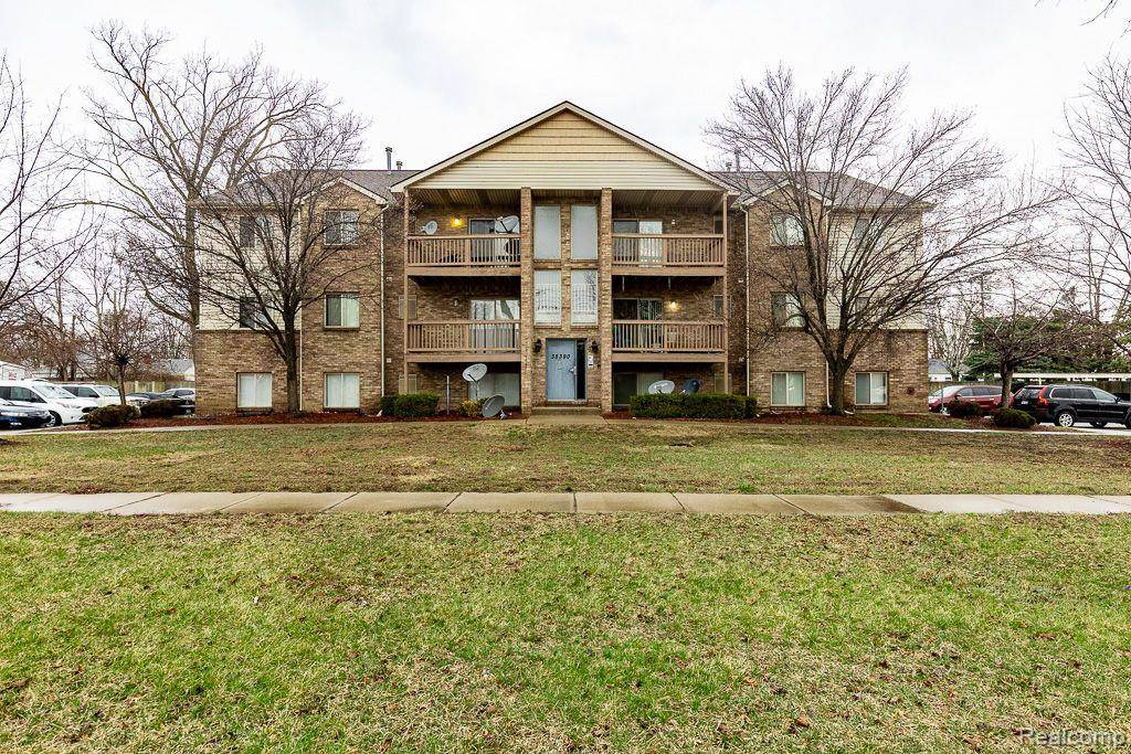 Wayne, MI 48184,35390 VAN BORN RD ##303