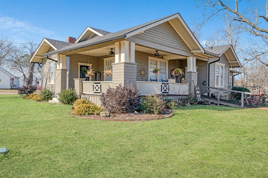 Blossom, TX 75416,130 W Division Street