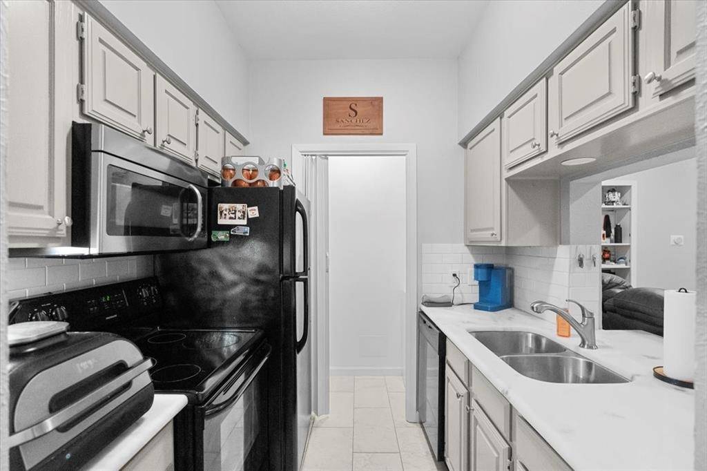 Arlington, TX 76011,1106 Quail Valley Lane #120