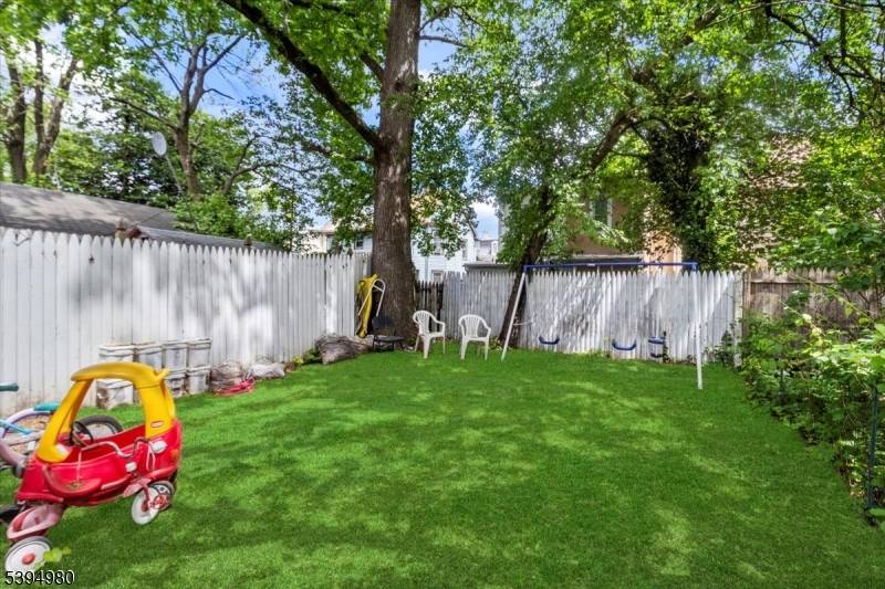 636 Elizabeth St, Beverly City, NJ 08010