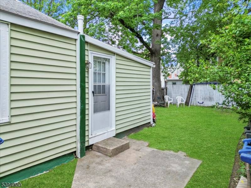 636 Elizabeth St, Beverly City, NJ 08010