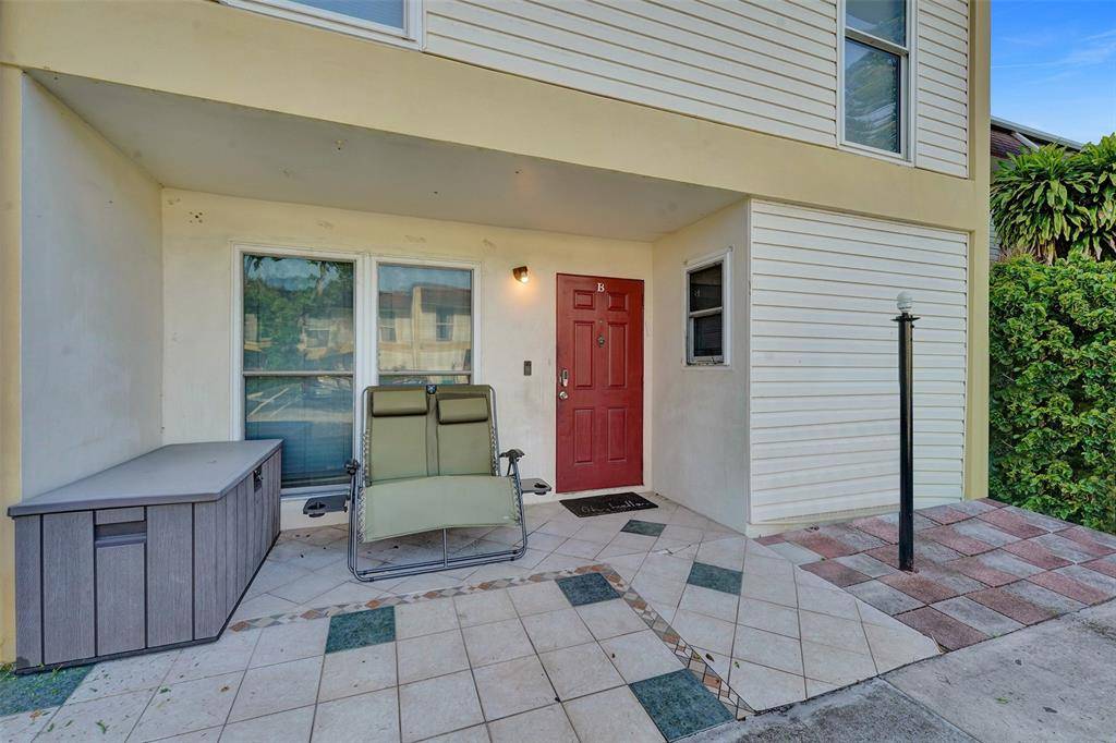 Hollywood, FL 33021,3301 RALEIGH ST #4B