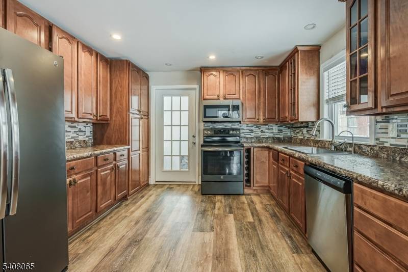 Newton Town, NJ 07860,108 Lake Ave