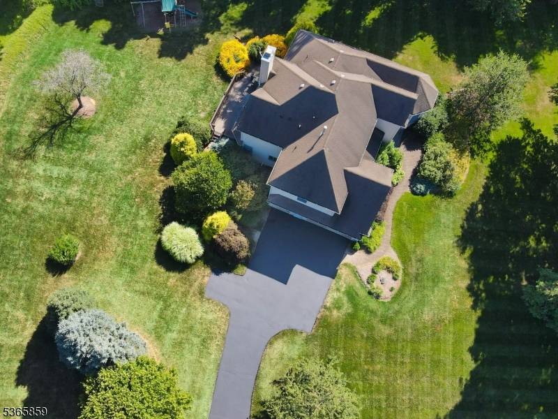 Hardyston Twp., NJ 07419,2 Sutton Ct