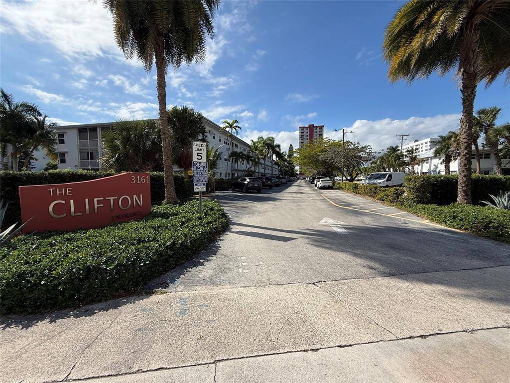 Hallandale Beach, FL 33009,3161 S Ocean Dr #901