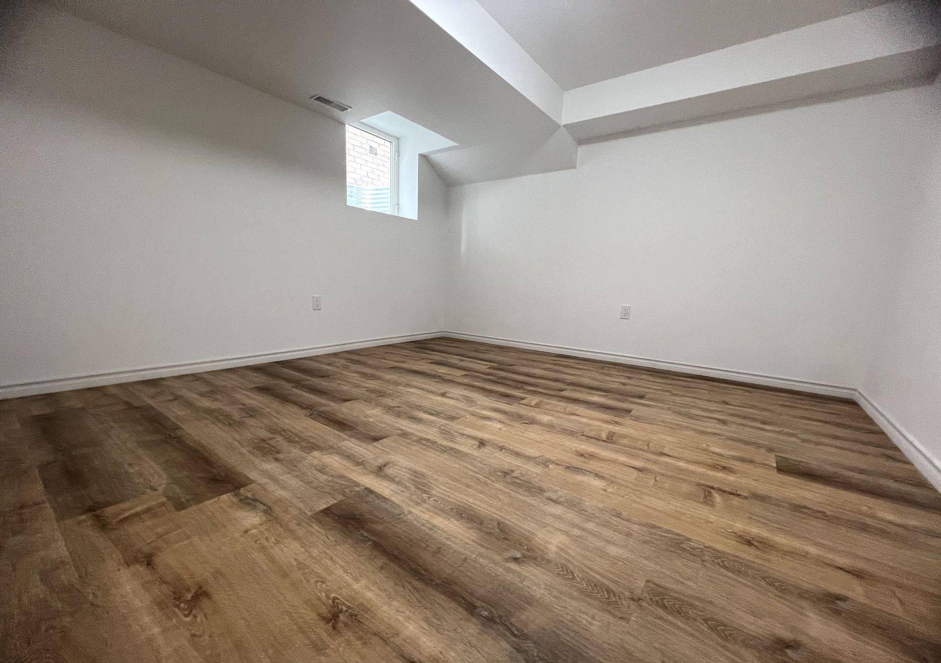 New Tecumseth, ON L0G 1W0,4 Pridham (basement ) PL