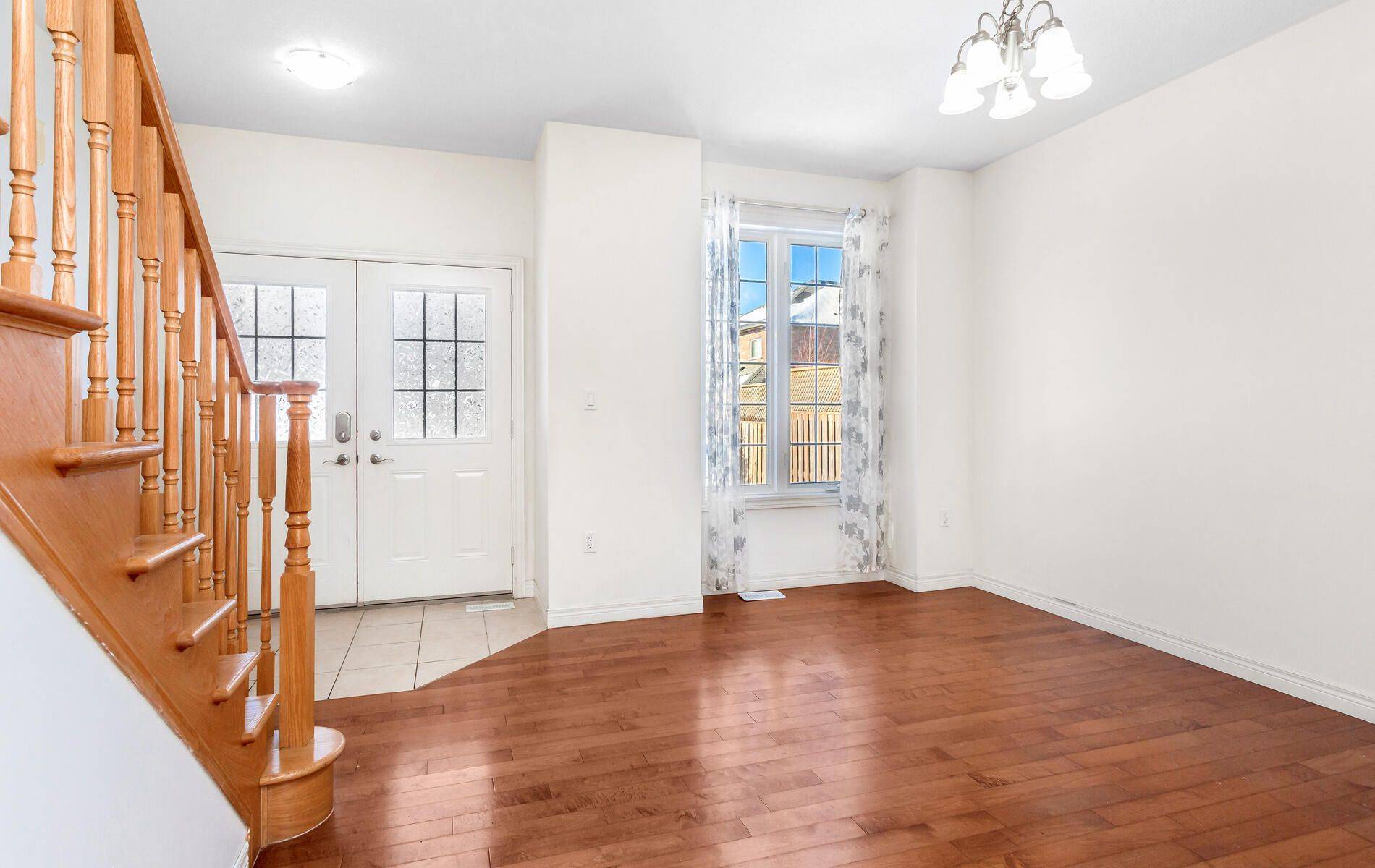 Hamilton, ON L0R 1P0,7 Colorado BLVD