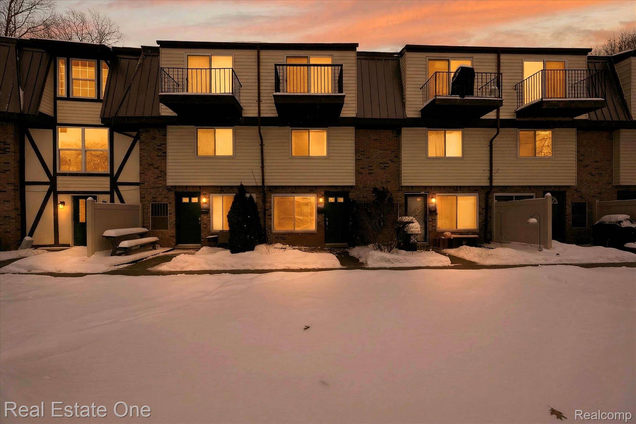 Milford, MI 48381,874 N Main ST